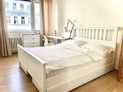 No couples please. Bright spacious bedroom with a comfy bed. Prime location by L Prague, Czechia Relax room in positive professional atmosphere Private room in rental unit vacation rental 43699072