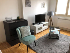 Appartement T1 de 30m2 situé dans une résidence à Lyon 3 à proximité de La Part-  Petit nid chaleureux 30m2 Entire rental unit vacation rental 48498076