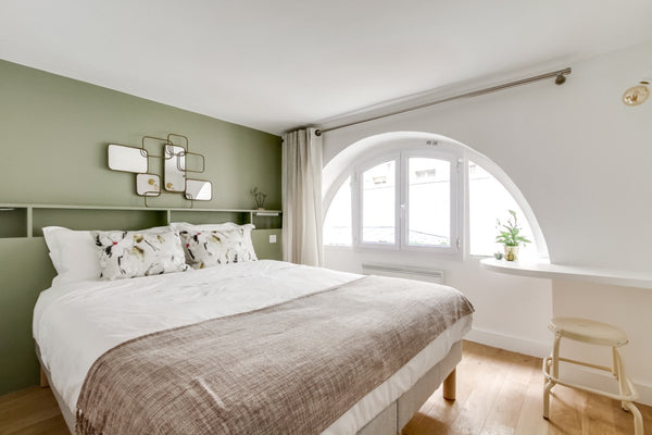 Charming, fully renovated and architect designed one bedroom in the historical h Paris, France Quiet and design in central 2nd arrondissement Entire rental unit vacation rental 21235720