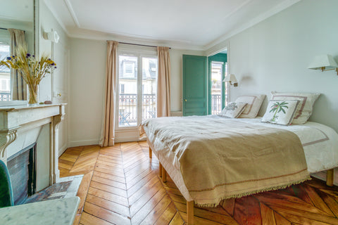 Beautiful studio in the 9th arrondissement with a private entrance and a balcony Paris, France Magnifique studio avec balcon vue Sacré Coeur Private room in rental unit vacation rental 22725995