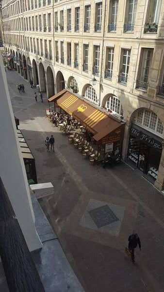 Bel appartement situé en plein cœur de Paris, donnant sur une rue piétonne (3éme Paris, France 50m2 in the heart of Paris (CHATELET) Entire rental unit vacation rental 17901838