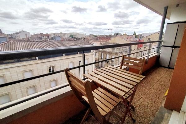 2 pièces cosy, vue dominante sur la ville et piscine privative dans la résidence Biarritz, France ☆ Joli 2 pièces centre ville, piscine, balcon, vue Entire condo vacation rental 40059292