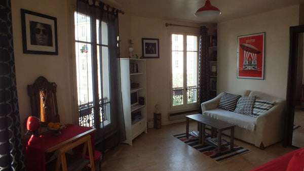 Studio non prétentieux, très lumineux, propre, pouvant accueillir jusque 2 adult Paris, France Studio sympathique 25m2 M° Al.Dumas Entire rental unit vacation rental 6918131