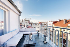 Nově otevřené apartmány Prague Roof Apartments se nacházejí v nově rekonstruovan Prague, Czechia Prague Roof Apartments - Apartmán s terasou 1 Entire loft vacation rental 41583589