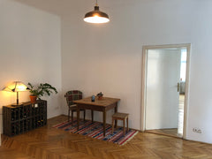 Die schöne, geräumige Altbauwohnung liegt zentral nur 5 Gehminuten vom Franz-Jos Wolhusen, Switzerland Helle, zentrale und ruhige 3.5 Zimmer Wohnung Entire rental unit vacation rental 676748347235421782