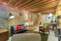 Véritable loft au cœur du centre ville, proximité de la place Bellecour et de l'  LE LOFT DESIGN Bellecour- Hôtel Dieu. Entire rental unit vacation rental 23016760