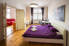 Luxury, sunny, spacious apartment of 103 m2 with air-condition in the bedroom. N Prague, Czechia Wenceslas Sq & Museum 3 mins walk! Entire rental unit vacation rental 1221884