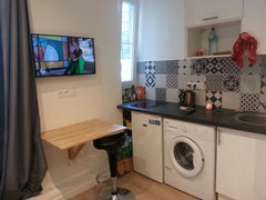 Quartier vivant, proche de Parc Batignolles, marché et tout commerce. <br />Mont Paris, France Beau studio design Entire rental unit vacation rental 15451583