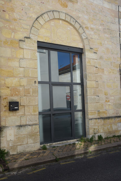 T1 bis 35m2 dans rue très calme dans quartier des Chartrons. Appartement à deux  Bordeaux, France Chartrons appartement 35m2 rénové au calme Entire rental unit vacation rental 26675630