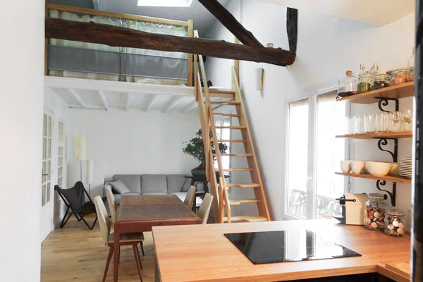 Right down Montmartre hill and five minutes away from Sacré-Cœur, Quentin welcom Paris, France Cosy flat in Montmartre Entire rental unit vacation rental 22398568