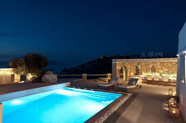 Villa of 230m2 situated on the hillside of 