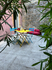 Voici notre loft-duplex de style canut, adossé à la colline, sur les quais de Sa Lyon, France Loft lyonnais en duplex & terrasse Entire loft vacation rental 691992625602224516