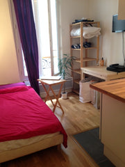 Studette (11 m2)steps from the Sacre Coeur. Rue Feutrier.M° Anvers/Chateau Rouge Paris, France Steps from Sacre Coeur. Long Term only Entire rental unit vacation rental 7297713