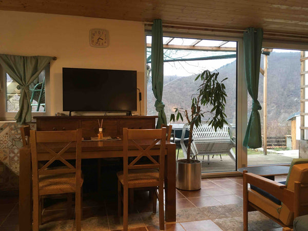 V tomto stylovém ubytování se zabaví celá tvoje rodina. Pokud budete chtít, může Vrané nad Vltavou, Czechia Na vyhlídce Entire guest suite vacation rental 548982955589691603