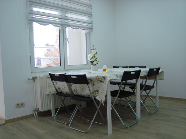 Modern renovated, fully furnished 2 bedroom appartment on the 3rd floor. 2 bathr  Modern renovated, fully furnished 2-bdrm apprtmnt Entire rental unit vacation rental 40385598