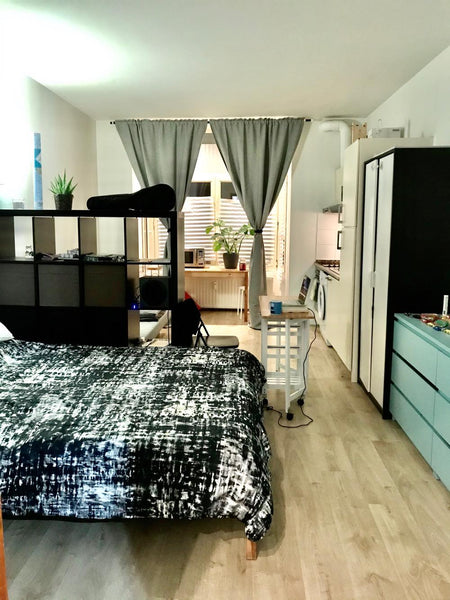 Cozy apartment in safe area in the heart of Brussels. It is on top of one of the Brussels, Belgium In the heart of Brussels City Center-Grand Place Entire rental unit vacation rental 40652747