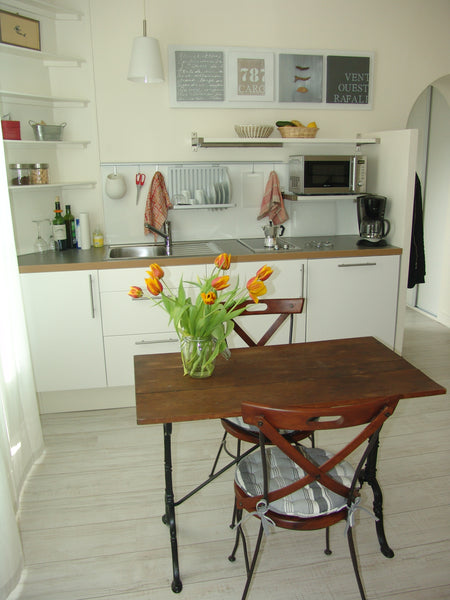 This charming and very well situated 35 square meters , 1 bedroom, apartment is  Parco Scizzo-parchitello, Italy Charming apartment Bastille Entire rental unit vacation rental 3550089
