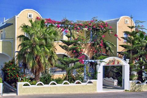 A part of Sellada complex.  A small traditional - family run – complex which is  Kamari, Greece Z Cozy Apartment in Kamari A - up to 4 persons Entire rental unit vacation rental 27669722