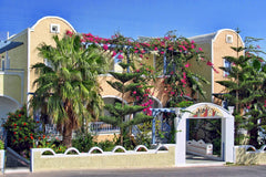 A part of Sellada complex.  A small traditional - family run – complex which is  Kamari, Greece Z Cozy Apartment in Kamari A - up to 4 persons Entire rental unit vacation rental 27669722