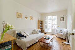 Lovely, bright parisian flat on the 5th floor with an elevator in the building , Paris, France Sunny 5th floor Flat w/ Balcony & Lift in building Entire rental unit vacation rental 6071713