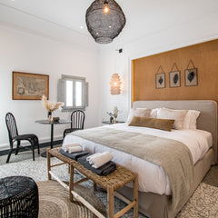 Stay in the Heart of Fira – <br />Located in the Fira City Centre district of Fi  Amellot Art Suites-Honeymoon suite with hot tub Room in hotel vacation rental 32732766