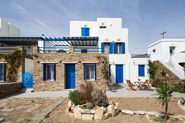 Sunny 2-bedroom house less than 2 minutes driving from the beachside. Stunning v Athens, Greece Achilles Aegean View Entire home vacation rental 9060531