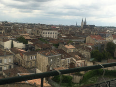 Simplifiez-vous la vie dans ce logement paisible et central.<br />Chambre privée  Bordeaux Chartrons chambre privative Private room in rental unit vacation rental 615076183197055389