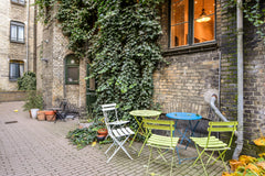 Vores lejlighed ligger i den centrale dele af København, lige ned til søerne, tæ Copenhagen, Denmark Stor lejlighed lige ved søerne Entire condo vacation rental 26099865