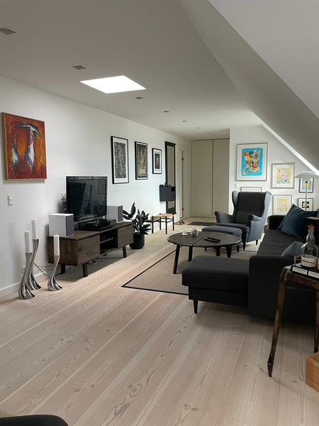 Nyd det simple liv i denne fredelige og centralt beliggende bolig. Lejligheden l Copenhagen, Denmark Skøn lejlighed i indre København med altan. Entire condo vacation rental 663724139063474235