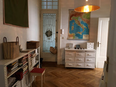 Diese Wohnung befindet sich in einem wunderschönen Altbau, direkt hinter der Kar  Wohnung nähe Karlsplatz Entire rental unit vacation rental 23476716