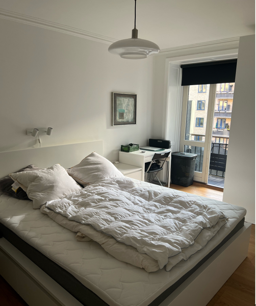 Lejligheden er placeret midt i Valby, tæt på stationen og under 10 min ind til K  Rummelig 2-værelses lejlighed centralt i København Entire condo vacation rental 675048260033739442