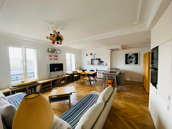 Appartement Haussmannien entièrement rénové avec des matériaux et du mobilier no Paris, France Appartement central vue directe sur Montmartre. Entire rental unit vacation rental 2301017