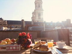 This is a place for romantics and bohemians in the heart of Saint Germain in the  Bail Mobilité ou Année Saint Germain avec terrasse Entire rental unit vacation rental 29114791