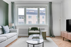 Show up and start living from day one in Vienna with this beautiful two-bedroom  Vienna, Austria Margareten 2BR w/ Elevator, 5 mins nr U4/U1 Entire rental unit vacation rental 615012997923859830