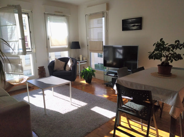 Appartement 3 pièces de 70 m2 calme et lumineux dans une résidence récente et sé Paris, France Spacious flat close to Eiffel tower district Entire rental unit vacation rental 22855503
