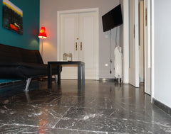 Nagelneu, liebevoll eingerichtet, mit fast allen Extras. (Heizung, Aircondition, DE Heimeliges Zimmer mit privatem Wohnzimmer, Room 2 Private room in rental unit vacation rental 46519468