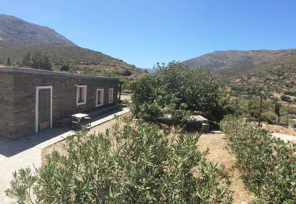 The traditional Cycladic house that we propose for rental has an area of 65 sq.m Athens, Greece Ateni Community Cycladic home vacation rental 32742200