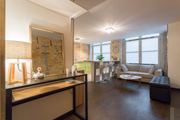 Welcome to our house!<br />Come stay in our lovely 2 rooms of 42.5 m2 situated i Lyon, France Lovely T2 Lyon Center Presqu'île Croix Rousse ! Entire rental unit vacation rental 13599636