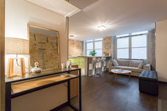 Welcome to our house!<br />Come stay in our lovely 2 rooms of 42.5 m2 situated i Lyon, France Lovely T2 Lyon Center Presqu'île Croix Rousse ! Entire rental unit vacation rental 13599636