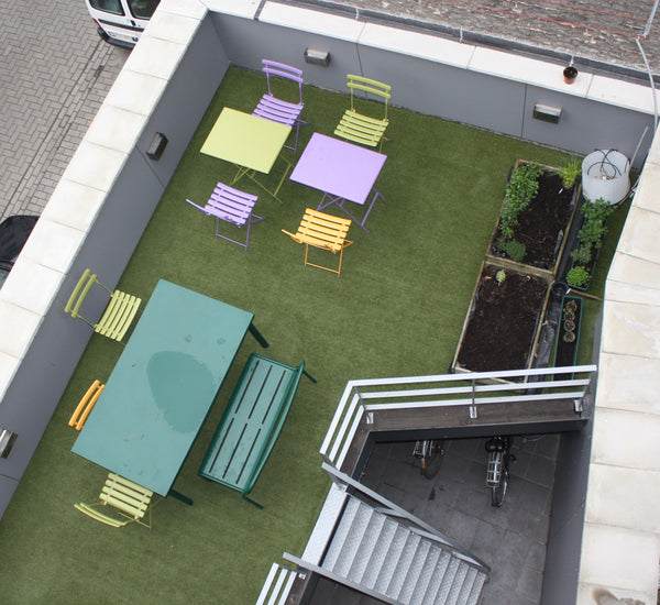 De kamer is ruim en lichtrijk en heeft WIFI. <br />Er is een dubbelbed op de eer  moderne woning niet ver van het centrum Private room in home vacation rental 44402538