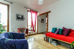 Ce deux pièces très lumineux et calme, a une jolie vue sur les toits des maisons Paris, France Charming flat near Père-Lachaise! Entire rental unit vacation rental 46666