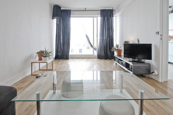 The apartment is on the 9th floor of a residential building located in the heart Paris, France ★ Beautiful apartment with toll parking 10euro/day Entire rental unit vacation rental 3484224