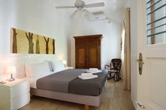 Luxury apartment rentals in the heart of Athens with hotel amenities, in a quiet Athens, Greece Jasmine🌸1BD Apt w/ balcony & Garden|WiFi|Laundry Room in aparthotel vacation rental 40584599