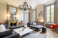 Appartement de 140 m² situé dans le 6ème arrondissement de Lyon, sur le quai de  Lyon, France Appartement exceptionnel sur les berges du Rhône ! Entire rental unit vacation rental 31641976