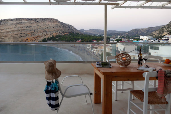 Bella Vista Matala. Beautiful 2 story holiday house with 3 bedrooms, overlooking  BELLA VISTA LUXURY APARTMENTS WITH CAVEVIEW Entire home vacation rental 30002001