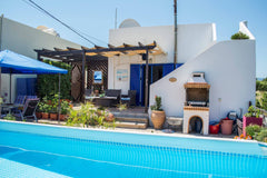 Der attraktive, freistehende Bungalow mit Pool und zwei Schlafzimmern liegt nur  Crete, Greece Tavronitis Ferienhaus mit Meerblick Cycladic home vacation rental 36106186