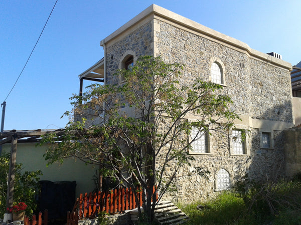 Two level house, traditional Cretan style, 3 Km from the beach, amazing sunset v Athens, Greece Cretan stone-built house Entire home vacation rental 3195282