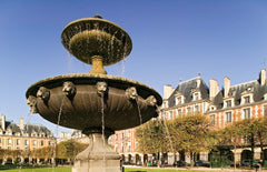 <b>The space</b><br />Enjoy the city like a local parisian, while staying in one Paris, France LIKE A PARISIAN @ HEART OF MARAIS Entire rental unit vacation rental 1171341