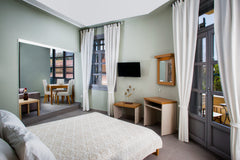 Offering panoramic views of the Acropolis, the pedestrian Adrianou Street, and t Athens, Greece Suitas Deluxe Apartment Acropolis View Entire rental unit vacation rental 33514396