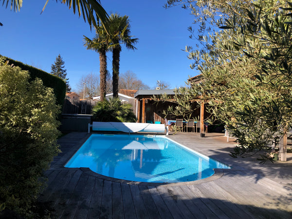 Venez profiter en famille de notre maison à 30 min de Bordeaux et à 30 min de La Bordeaux, France Agréable villa familiale avec piscine et jacuzzi Entire villa vacation rental 667779955963511684